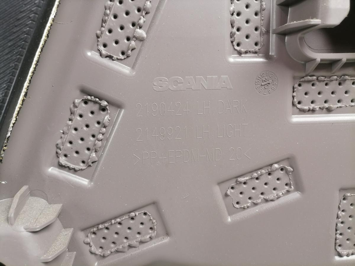 Scania Door trim panel 2795125 - Puerta y piezas para Camión: foto 3 Scania Door trim panel 2795125 - Puerta y piezas para Camión: foto 3