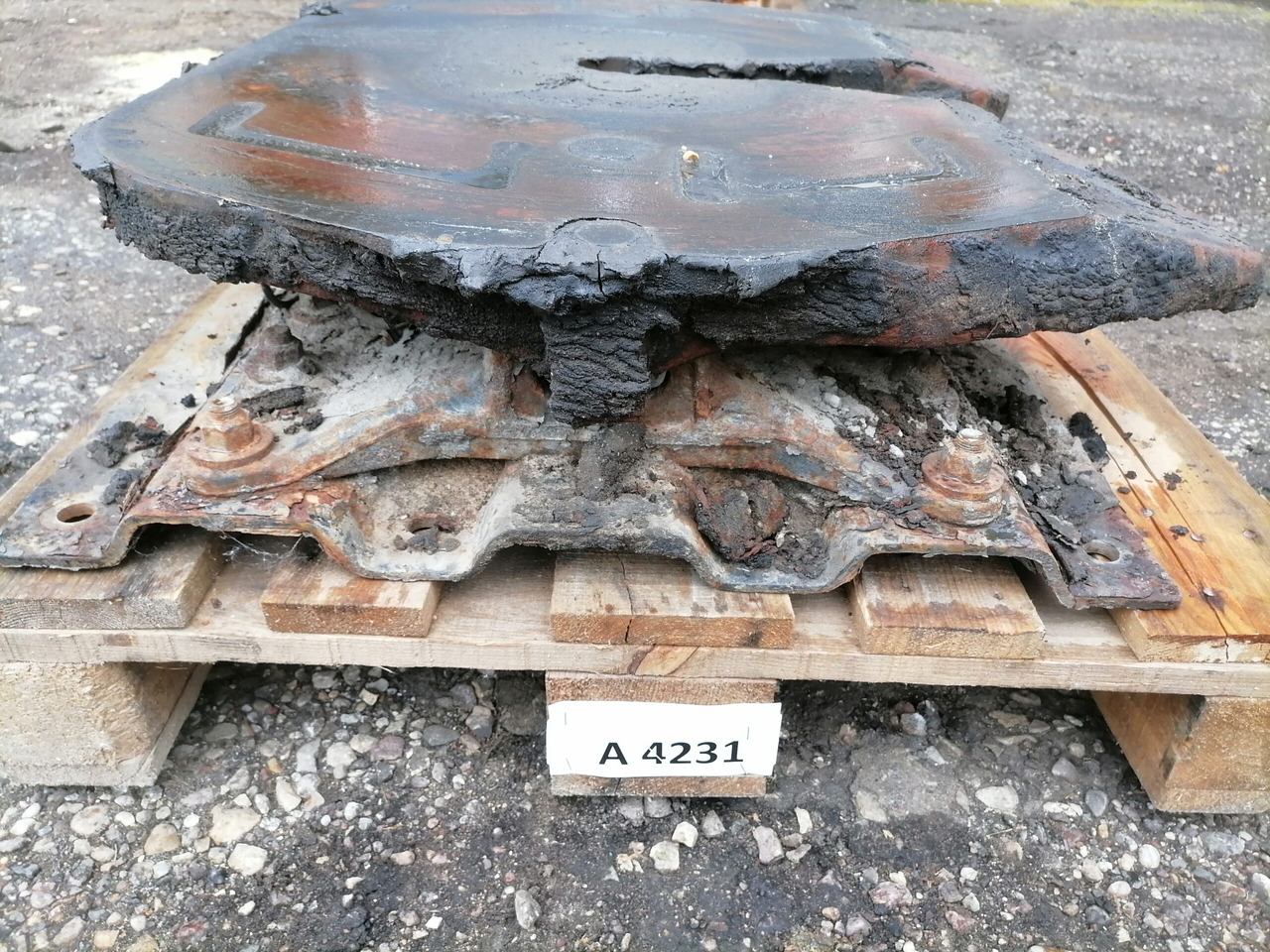 Scania Fifht wheel 1433906 - Quinta rueda para Camión: foto 2 Scania Fifht wheel 1433906 - Quinta rueda para Camión: foto 2