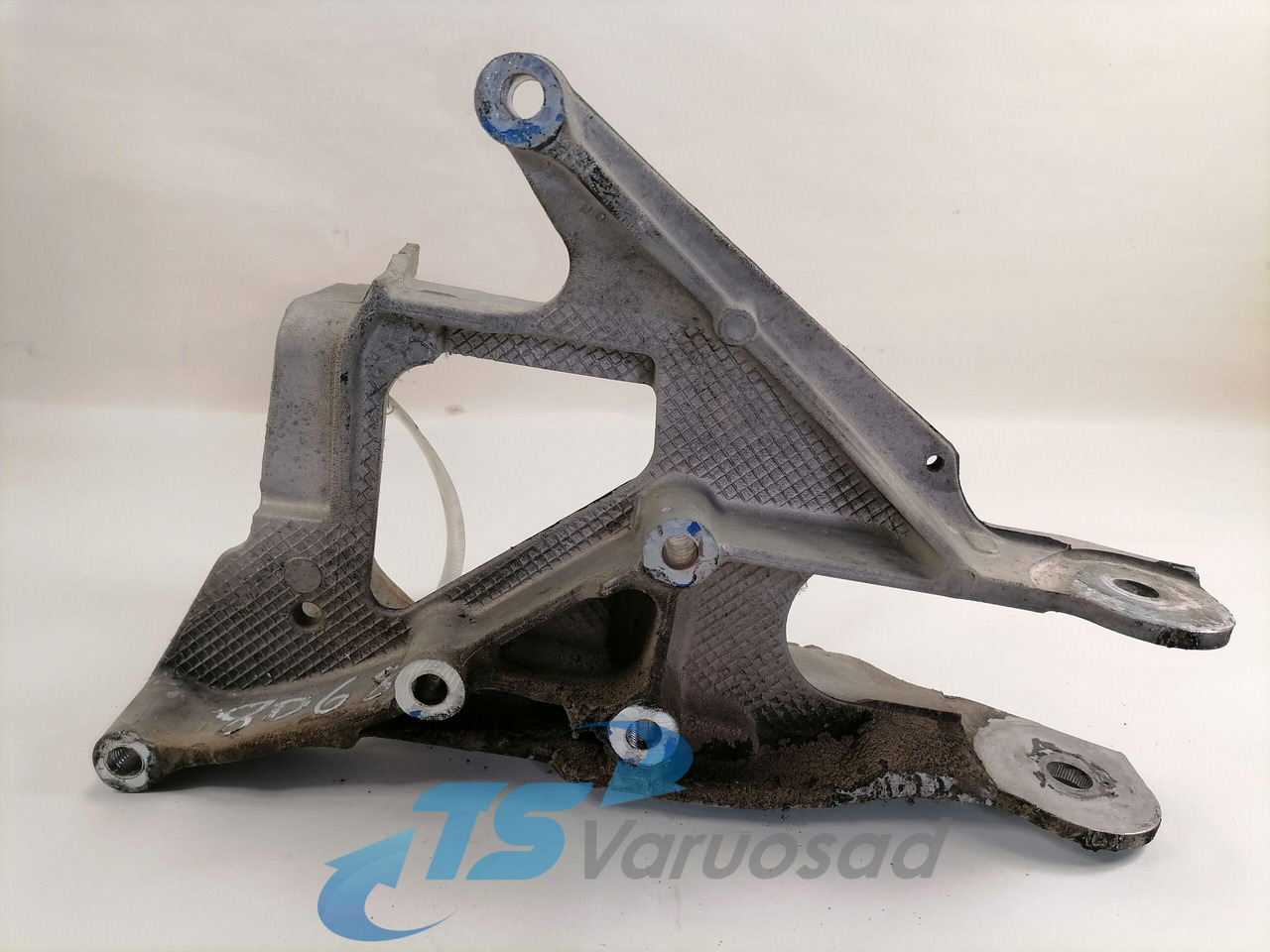 Scania Kabiini amortisaatori kandur 1409342 - Suspensión de cabina para Camión: foto 3 Scania Kabiini amortisaatori kandur 1409342 - Suspensión de cabina para Camión: foto 3