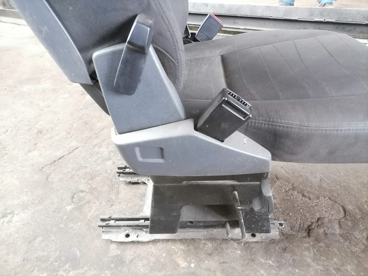 Scania Passenger seat 2401822 - Asiento para Camión: foto 5 Scania Passenger seat 2401822 - Asiento para Camión: foto 5