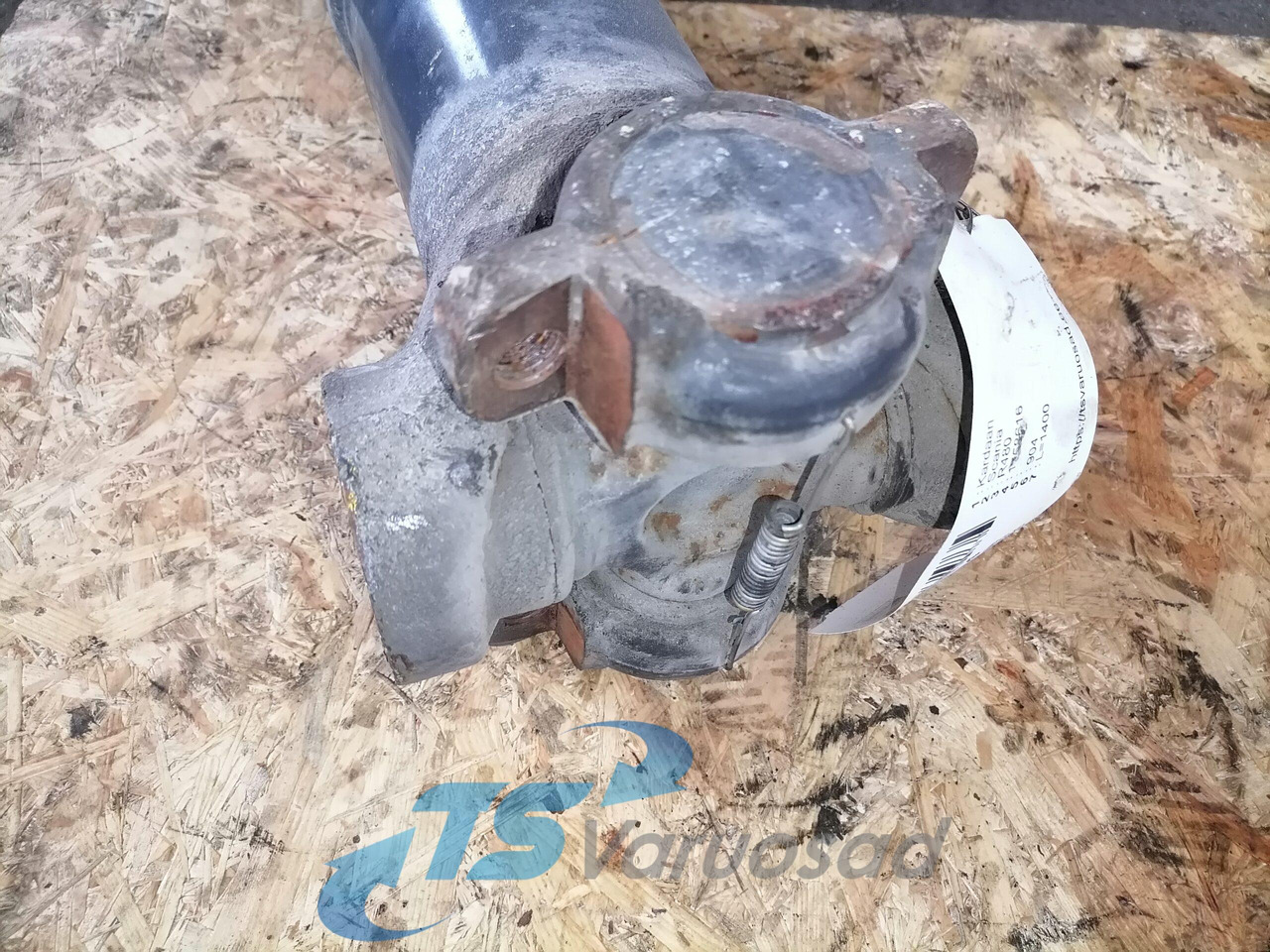 Scania Propeller shaft 1758616 - Árbol de transmisión para Camión: foto 4 Scania Propeller shaft 1758616 - Árbol de transmisión para Camión: foto 4