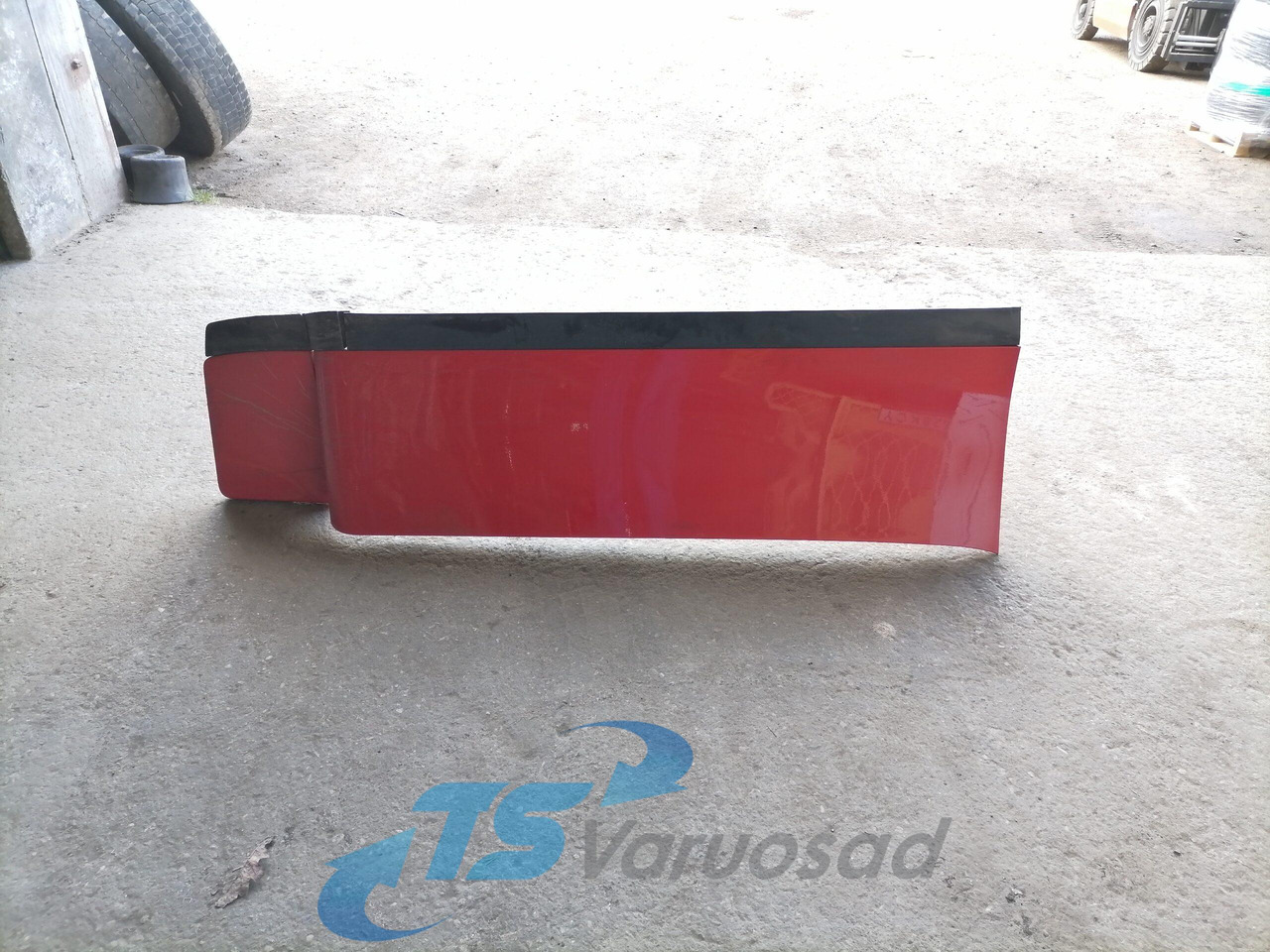 Scania Scania cab wind deflector, right side 1534229 - Aerodinámica/ Spoiler para Camión: foto 1 Scania Scania cab wind deflector, right side 1534229 - Aerodinámica/ Spoiler para Camión: foto 1