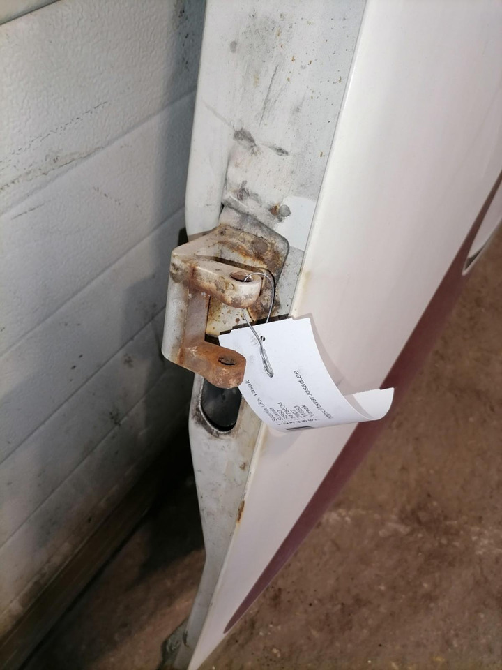 Scania Scania uks, vasak 1476534 - Puerta y piezas para Camión: foto 4 Scania Scania uks, vasak 1476534 - Puerta y piezas para Camión: foto 4