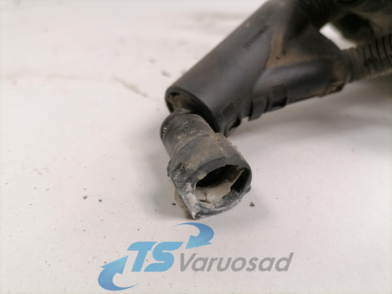 Volvo Ad Blue cable 20920077 - Procesamiento de combustible para Camión: foto 4 Volvo Ad Blue cable 20920077 - Procesamiento de combustible para Camión: foto 4