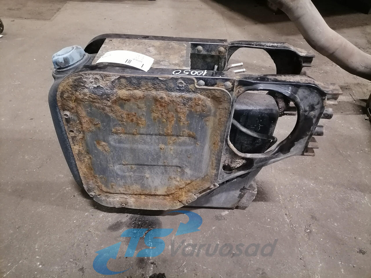 Volvo Ad Blue tank 20856475 - Procesamiento de combustible para Camión: foto 2 Volvo Ad Blue tank 20856475 - Procesamiento de combustible para Camión: foto 2