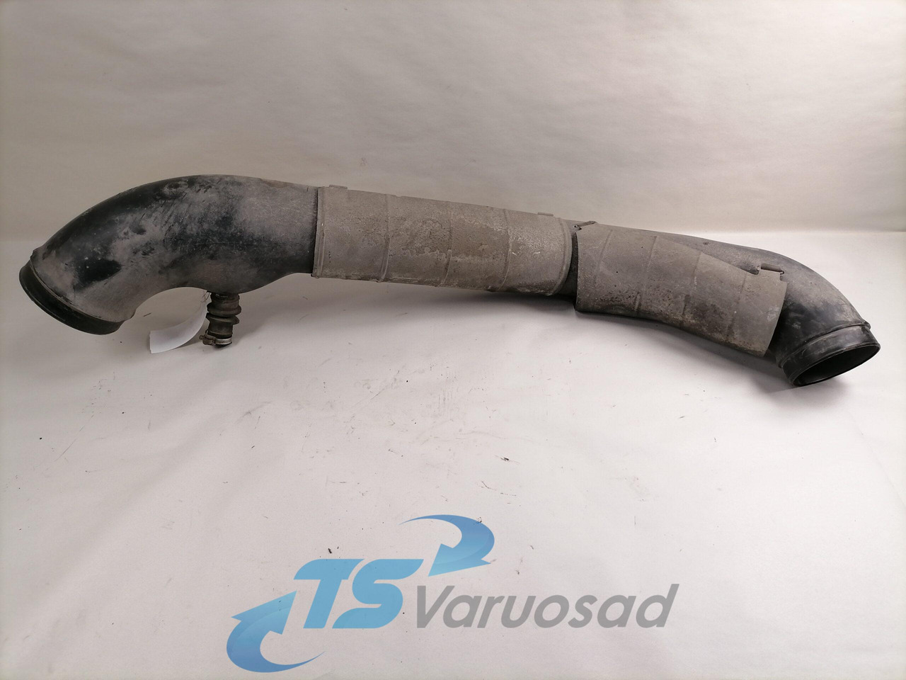 Volvo Air intake 21080323 - Sistema de admisión de aire para Camión: foto 1 Volvo Air intake 21080323 - Sistema de admisión de aire para Camión: foto 1