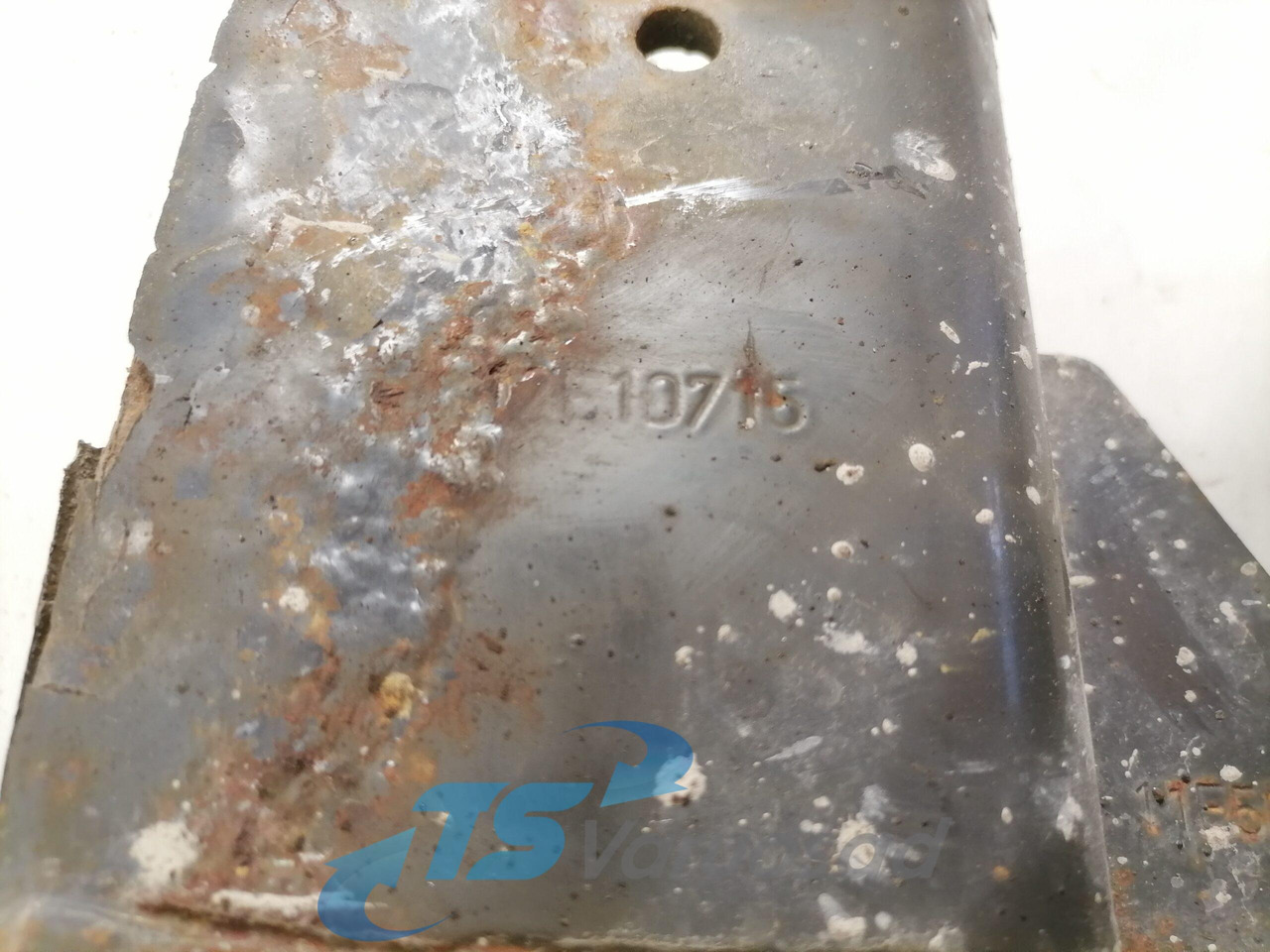 Volvo Bumper bracket 82943981 - Parachoques para Camión: foto 3 Volvo Bumper bracket 82943981 - Parachoques para Camión: foto 3