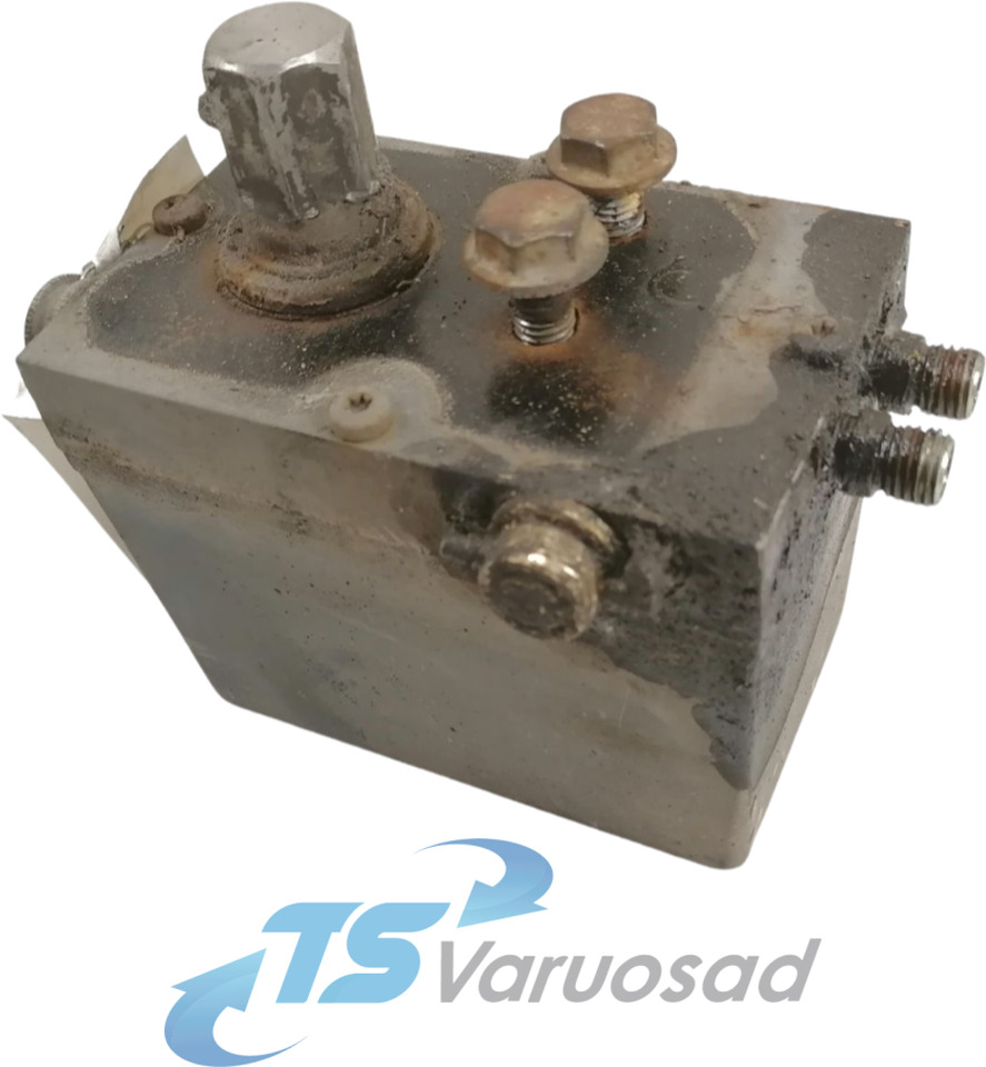 Volvo Cab tilting pump 82053294 - Suspensión de cabina para Camión: foto 1 Volvo Cab tilting pump 82053294 - Suspensión de cabina para Camión: foto 1