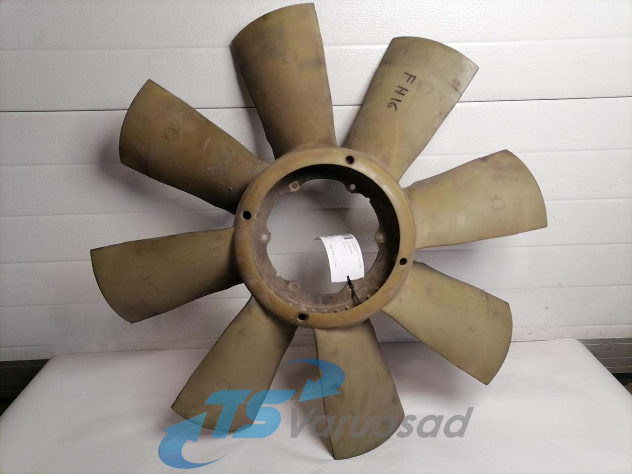 Volvo Cooling fan 20805997 - Ventilador para Camión: foto 1 Volvo Cooling fan 20805997 - Ventilador para Camión: foto 1