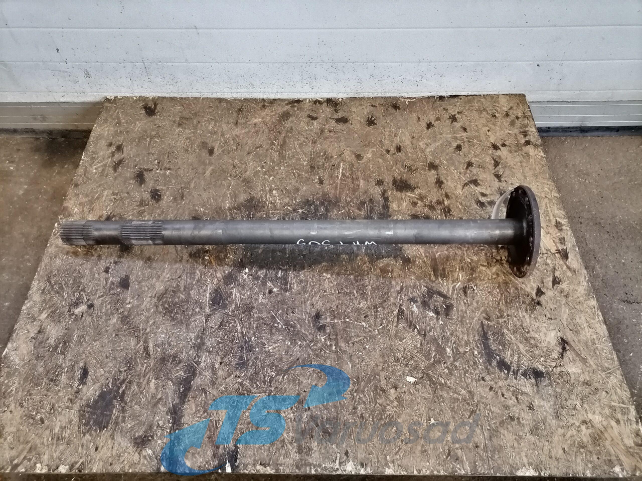 Volvo Drive shaft 8172097 - Palier para Camión: foto 1 Volvo Drive shaft 8172097 - Palier para Camión: foto 1