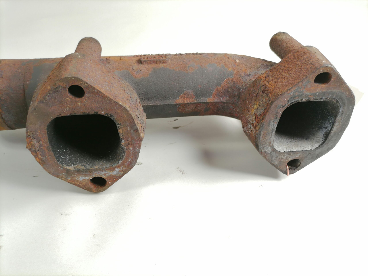 Volvo Exhaust mainfold 21767046 - Colector de escape para Camión: foto 3 Volvo Exhaust mainfold 21767046 - Colector de escape para Camión: foto 3