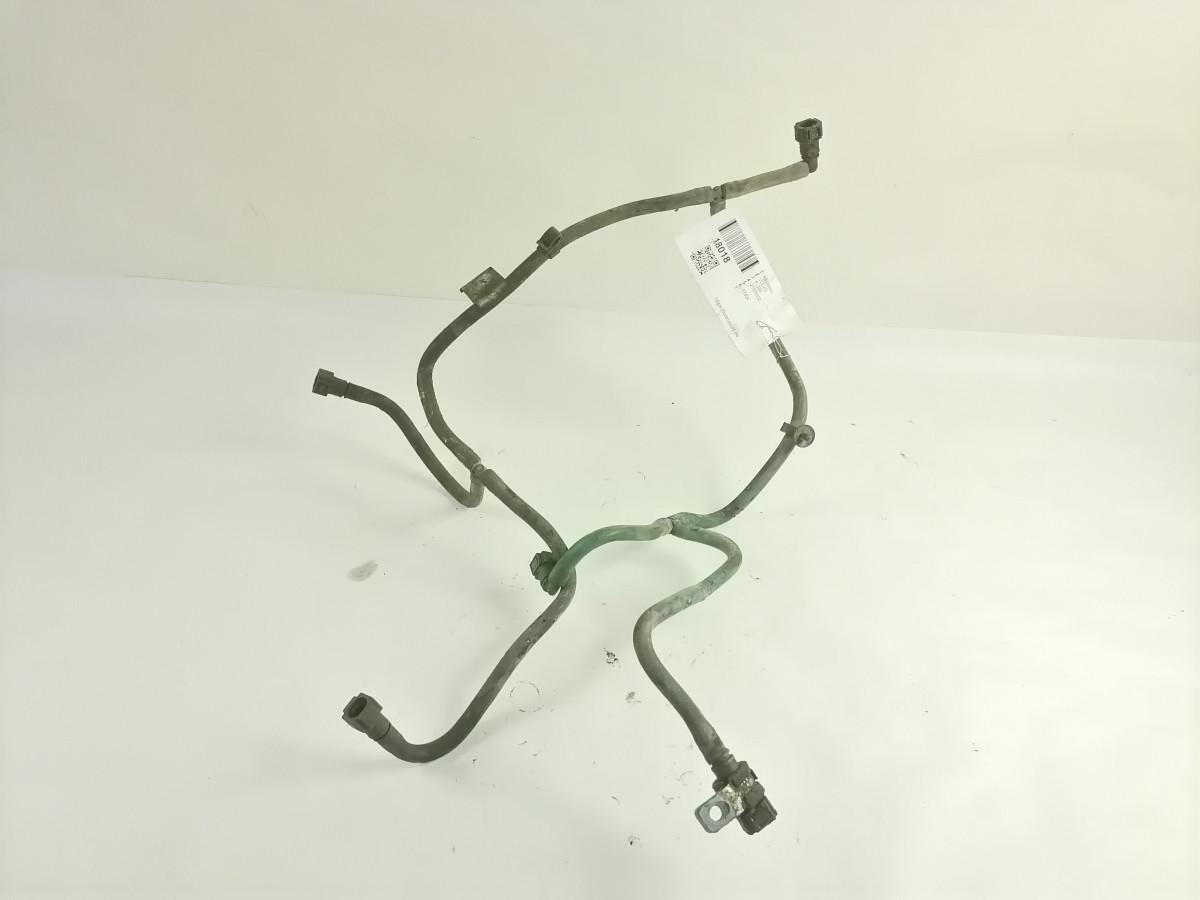 Volvo Fuel pipe 21855462 - Procesamiento de combustible para Camión: foto 3 Volvo Fuel pipe 21855462 - Procesamiento de combustible para Camión: foto 3