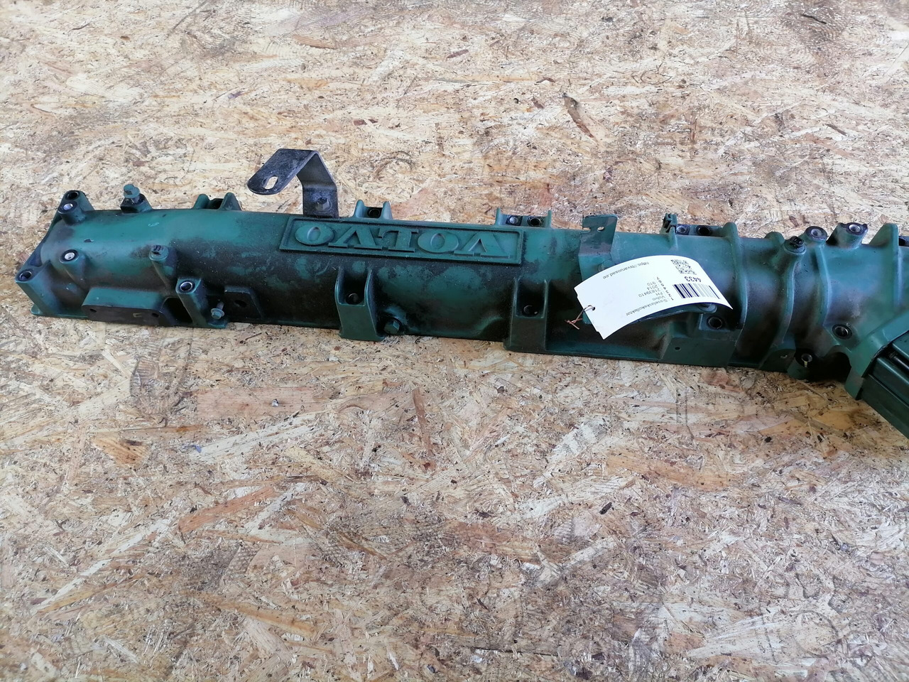 Volvo Intake mainfold 21839410 - Colector de admisión para Camión: foto 2 Volvo Intake mainfold 21839410 - Colector de admisión para Camión: foto 2