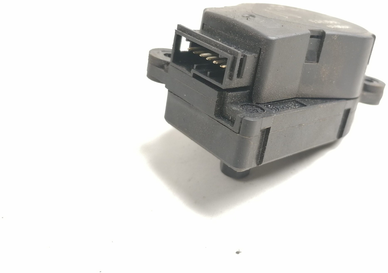 Volvo Interior heating damper position regulator 20443812 - Pieza universal para Camión: foto 1 Volvo Interior heating damper position regulator 20443812 - Pieza universal para Camión: foto 1