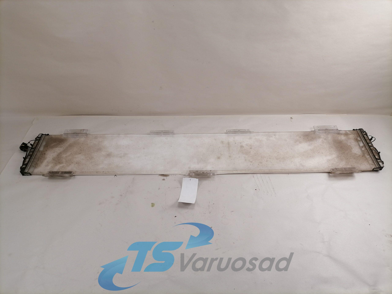 Volvo Kabiini reklaamvalgusti 82098413 - Luz/ Iluminación para Camión: foto 2 Volvo Kabiini reklaamvalgusti 82098413 - Luz/ Iluminación para Camión: foto 2