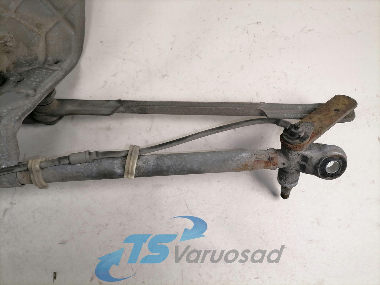 Volvo Klaasipuhasti raam 20517438 - Limpiaparabrisas para Camión: foto 2 Volvo Klaasipuhasti raam 20517438 - Limpiaparabrisas para Camión: foto 2