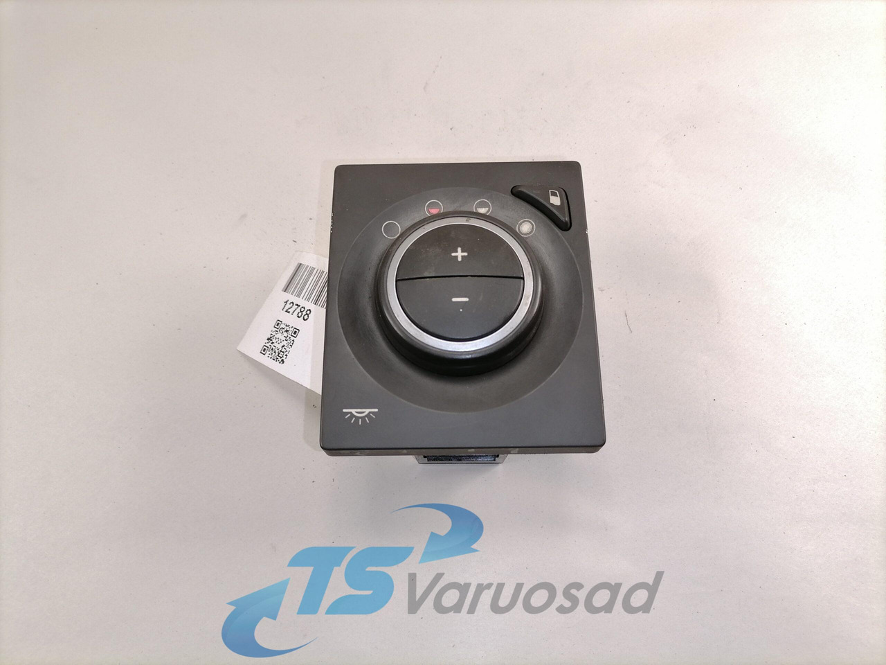 Volvo Lüliti, salongi valgustus 22049578 - Cabina para Camión: foto 1 Volvo Lüliti, salongi valgustus 22049578 - Cabina para Camión: foto 1