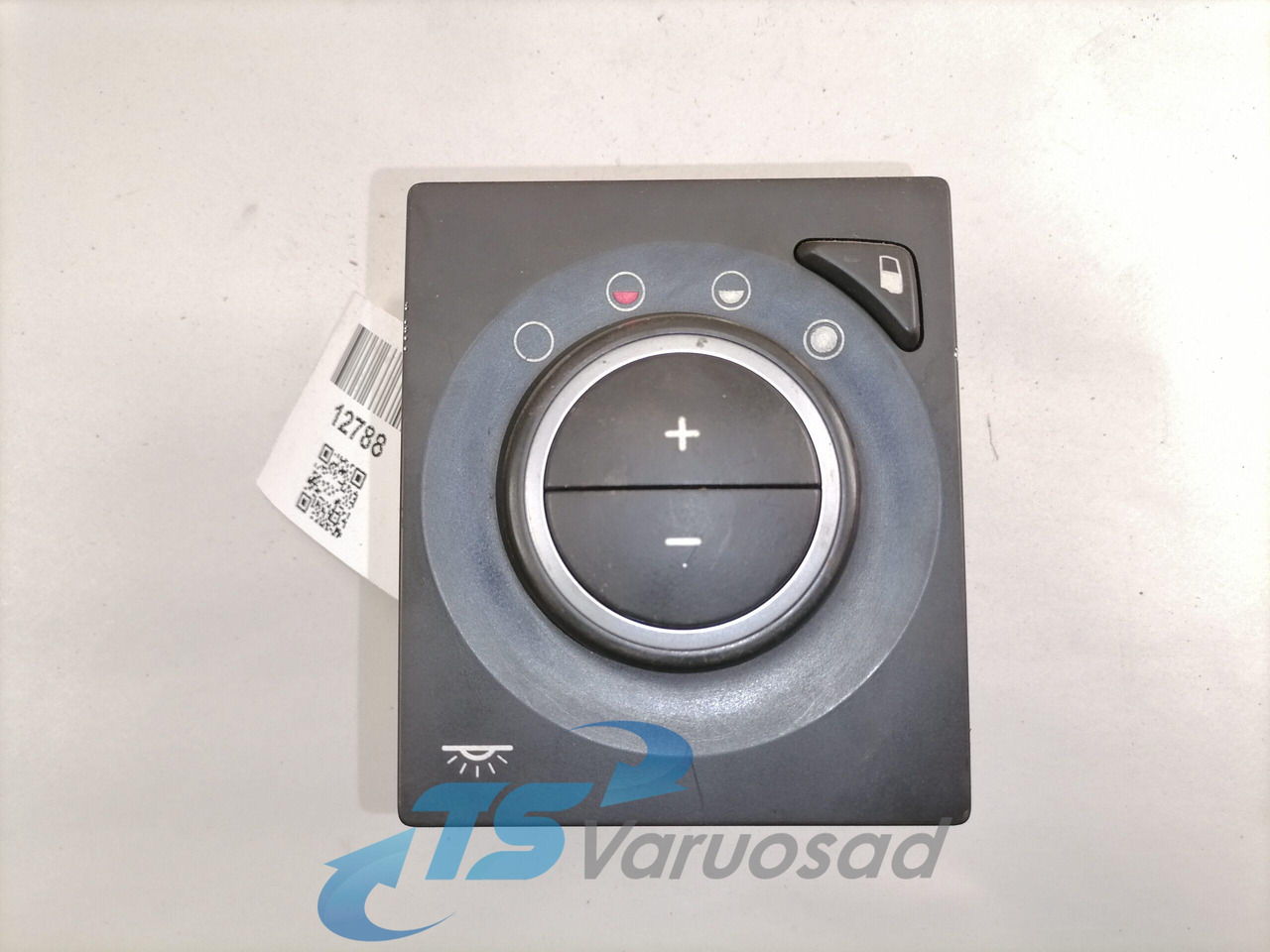 Volvo Lüliti, salongi valgustus 22049578 - Cabina para Camión: foto 3 Volvo Lüliti, salongi valgustus 22049578 - Cabina para Camión: foto 3