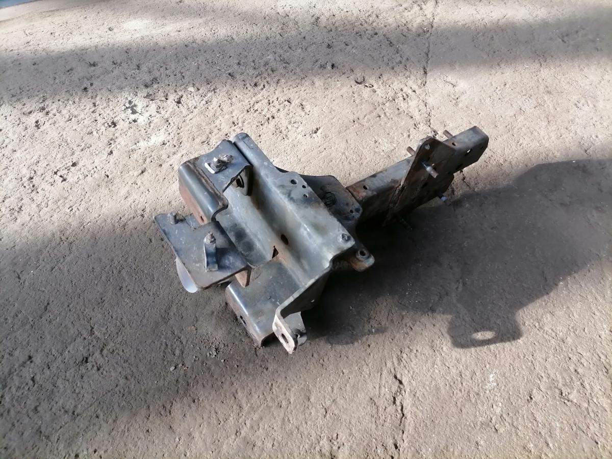 Volvo Mudguard bracket 21994443 - Pieza universal para Camión: foto 4 Volvo Mudguard bracket 21994443 - Pieza universal para Camión: foto 4