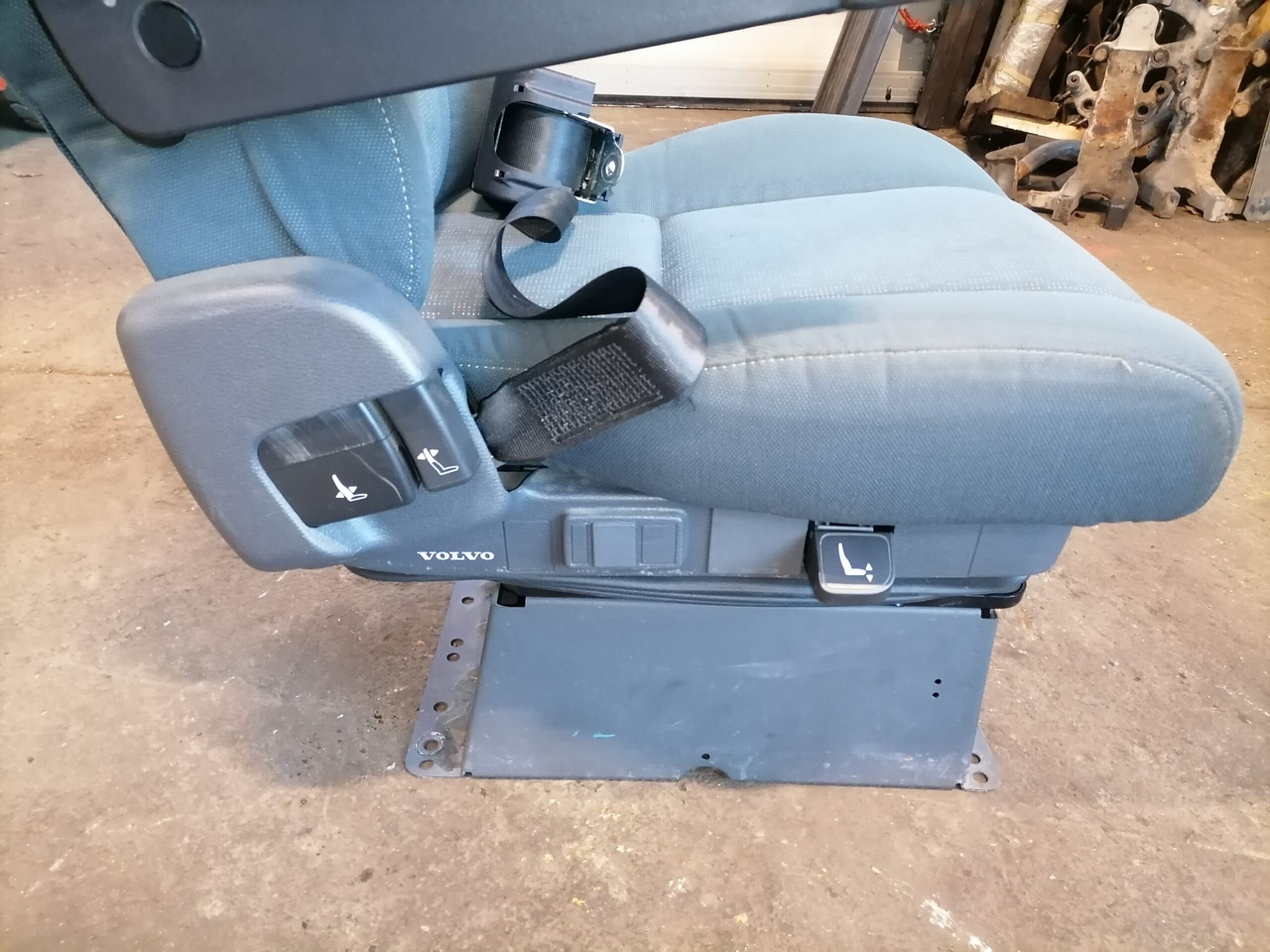 Volvo Passenger seat 21065292 - Asiento para Camión: foto 3 Volvo Passenger seat 21065292 - Asiento para Camión: foto 3