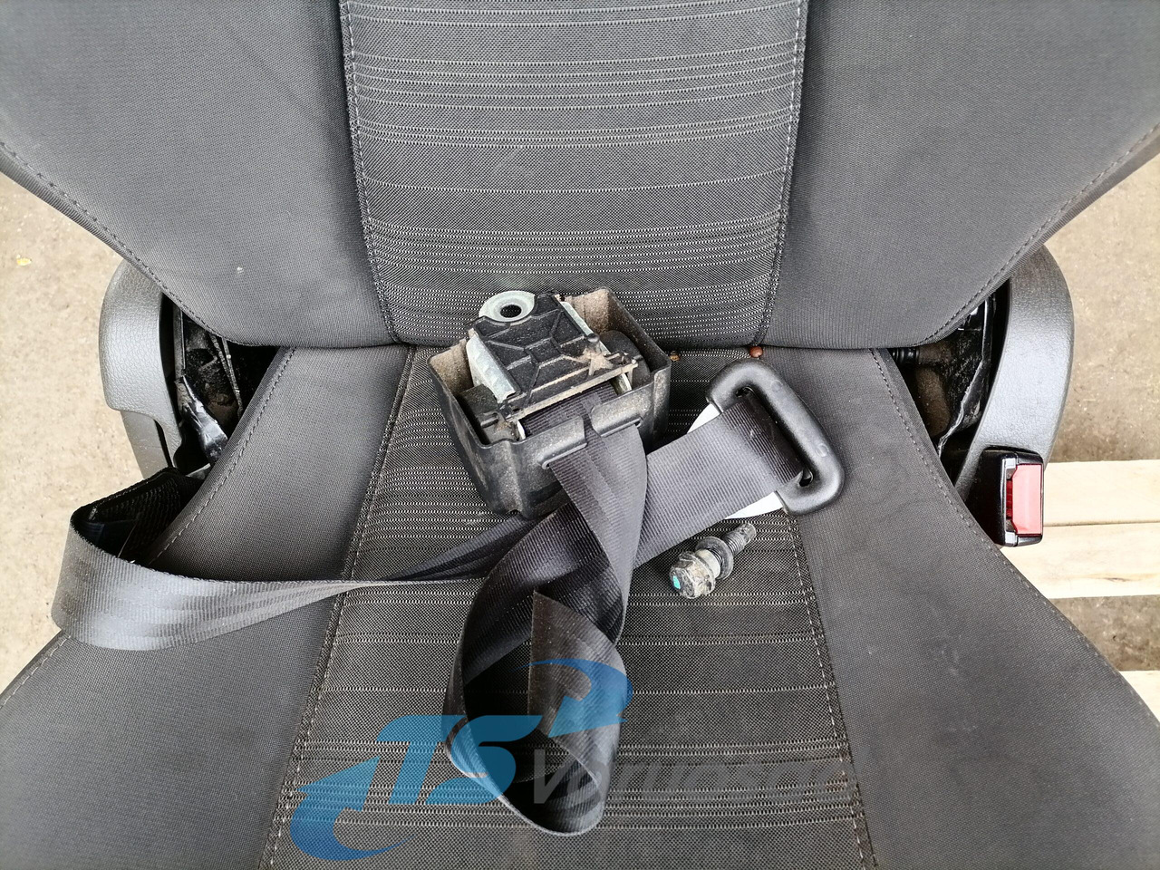 Volvo Passenger seat 82201647 - Asiento para Camión: foto 5 Volvo Passenger seat 82201647 - Asiento para Camión: foto 5