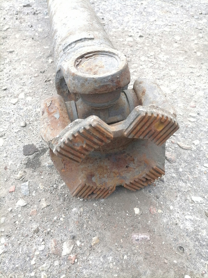 Volvo Propeller shaft 1068161 - Árbol de transmisión para Camión: foto 3 Volvo Propeller shaft 1068161 - Árbol de transmisión para Camión: foto 3