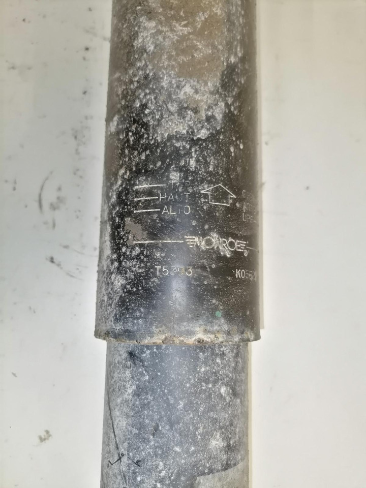 Volvo Rear axel shock absorber 20766063 - Amortiguadores para Camión: foto 4 Volvo Rear axel shock absorber 20766063 - Amortiguadores para Camión: foto 4