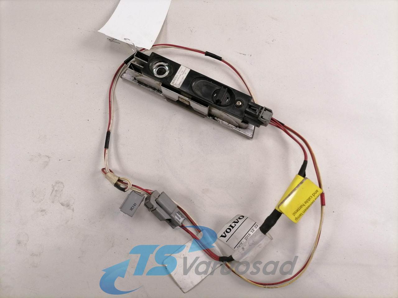 Volvo Salongi valgusti 82151260 - Pieza universal para Camión: foto 3 Volvo Salongi valgusti 82151260 - Pieza universal para Camión: foto 3