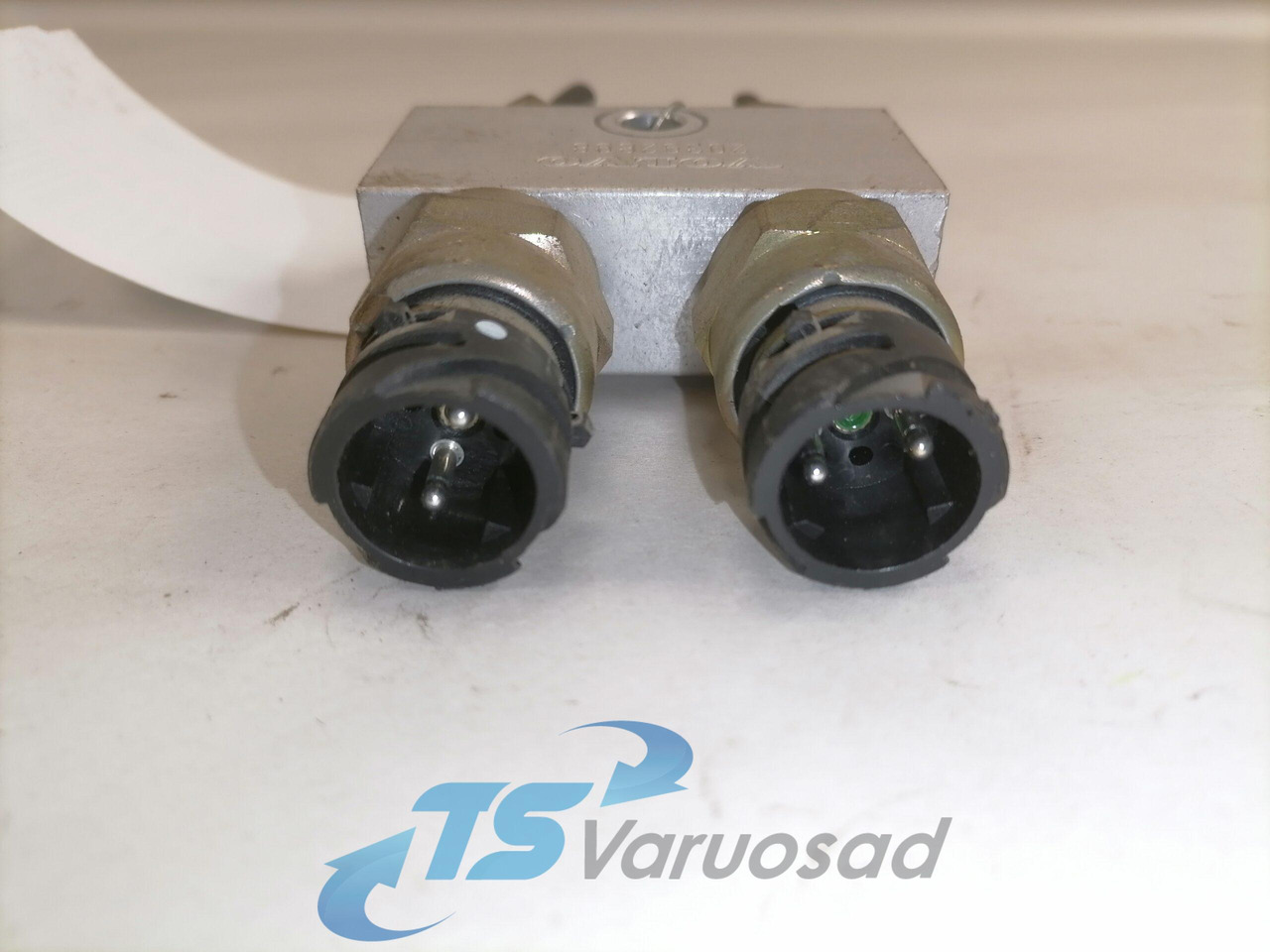 Volvo Sensor, air pressure 20424060 - Sensor para Camión: foto 3 Volvo Sensor, air pressure 20424060 - Sensor para Camión: foto 3