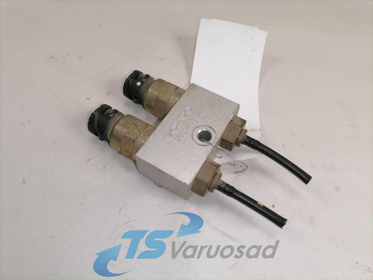 Volvo Sensor, air pressure 20424060 - Sensor para Camión: foto 1 Volvo Sensor, air pressure 20424060 - Sensor para Camión: foto 1