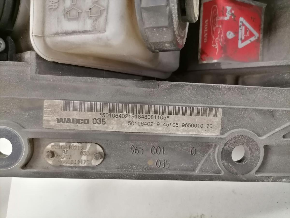 Volvo Siduri + piduri pedaalid 5010640219 - Procesamiento de combustible para Camión: foto 4 Volvo Siduri + piduri pedaalid 5010640219 - Procesamiento de combustible para Camión: foto 4