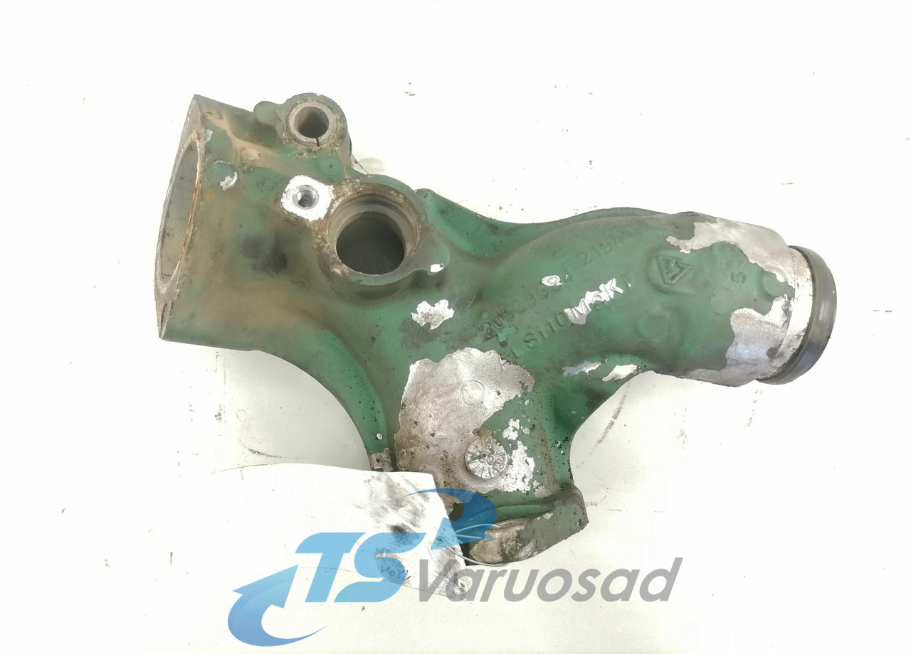 Volvo Water pump manifold / housing 20539684 - Bomba de refrigerante para Camión: foto 2 Volvo Water pump manifold / housing 20539684 - Bomba de refrigerante para Camión: foto 2