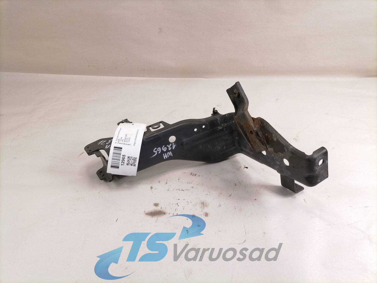 Volvo light bracket 84061089 - Luz/ Iluminación para Camión: foto 1 Volvo light bracket 84061089 - Luz/ Iluminación para Camión: foto 1