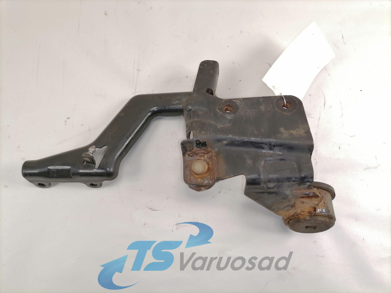 Volvo lower grille carrier hinge 20545094 - Parrilla para Camión: foto 2 Volvo lower grille carrier hinge 20545094 - Parrilla para Camión: foto 2