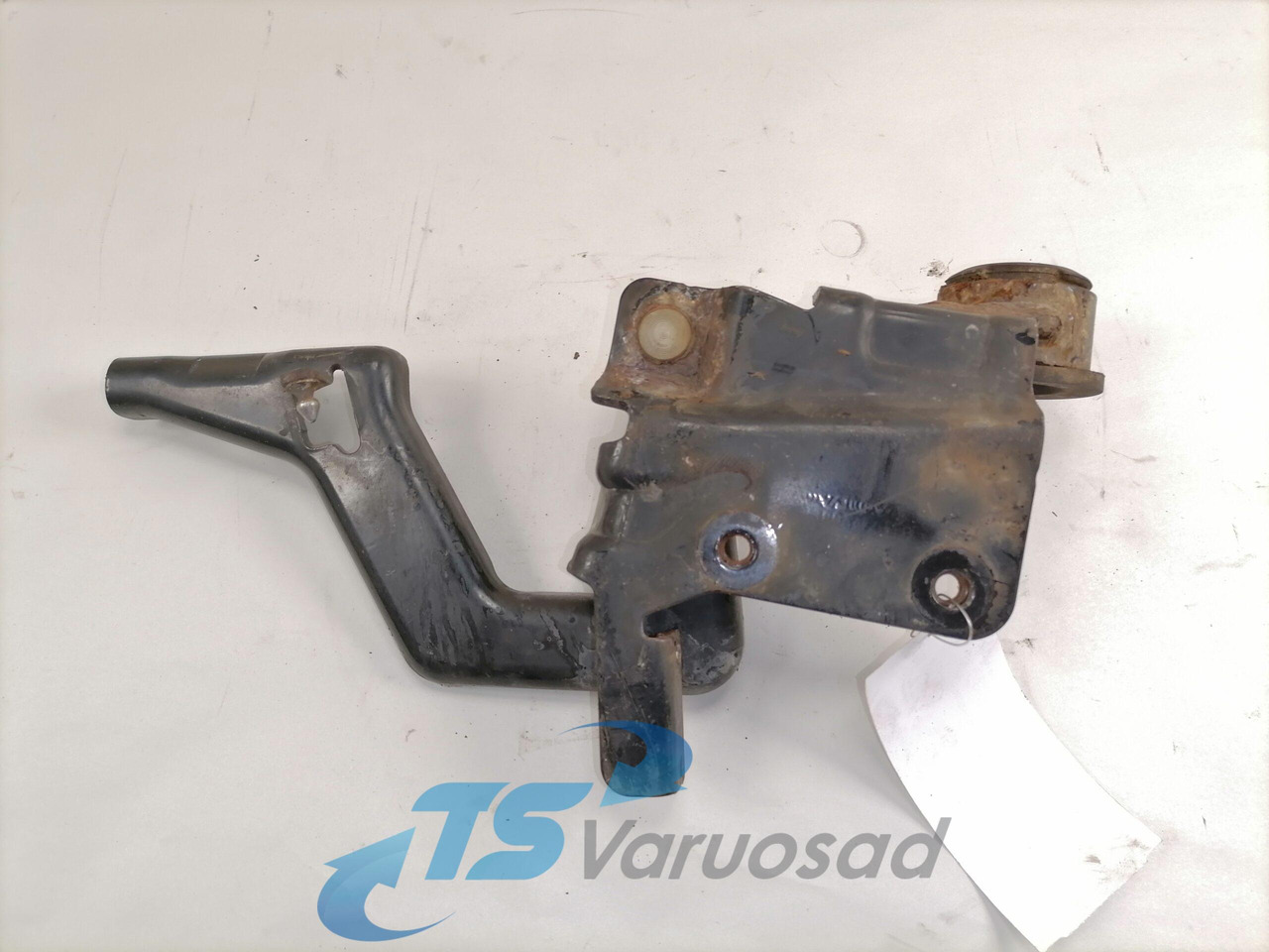 Volvo lower grille carrier hinge 20545095 - Parrilla para Camión: foto 2 Volvo lower grille carrier hinge 20545095 - Parrilla para Camión: foto 2