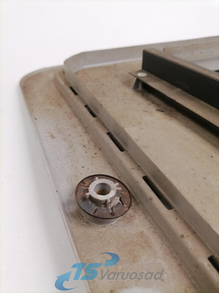 Volvo sunroof plastic cover 20379765 - Pieza universal para Camión: foto 3 Volvo sunroof plastic cover 20379765 - Pieza universal para Camión: foto 3