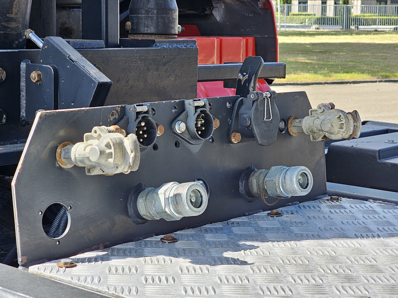 Cabeza tractora MAN TGA 26.440 / TIPPER - TRACTOR COMBI /6x4 / SPRING / BIG AXLE: foto 13 Cabeza tractora MAN TGA 26.440 / TIPPER - TRACTOR COMBI /6x4 / SPRING / BIG AXLE: foto 13