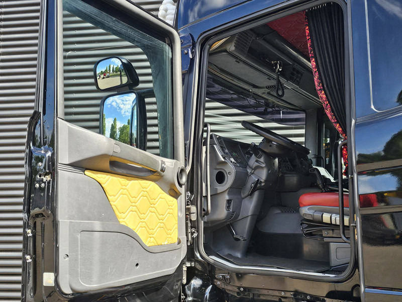 Cabeza tractora Scania R164.580 V8 / MANUAL / RETARDER / TOPLINE: foto 9 Cabeza tractora Scania R164.580 V8 / MANUAL / RETARDER / TOPLINE: foto 9