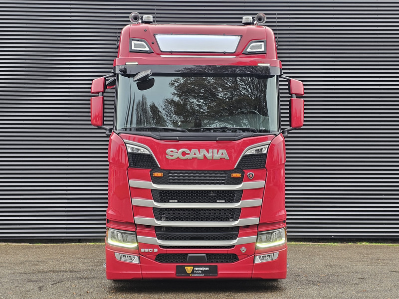 Scania S660 V8 6X2/4 / RETARDER / FULL AIR / HYDRAULIC - Cabeza tractora: foto 5 Scania S660 V8 6X2/4 / RETARDER / FULL AIR / HYDRAULIC - Cabeza tractora: foto 5