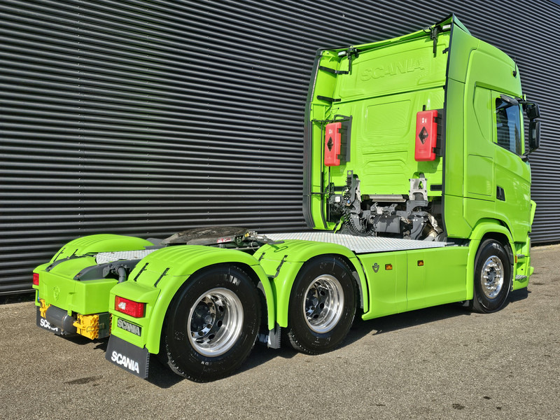 Scania S770 / 6x4 / V8 / FULL AIR / RETARDER - Cabeza tractora: foto 2 Scania S770 / 6x4 / V8 / FULL AIR / RETARDER - Cabeza tractora: foto 2