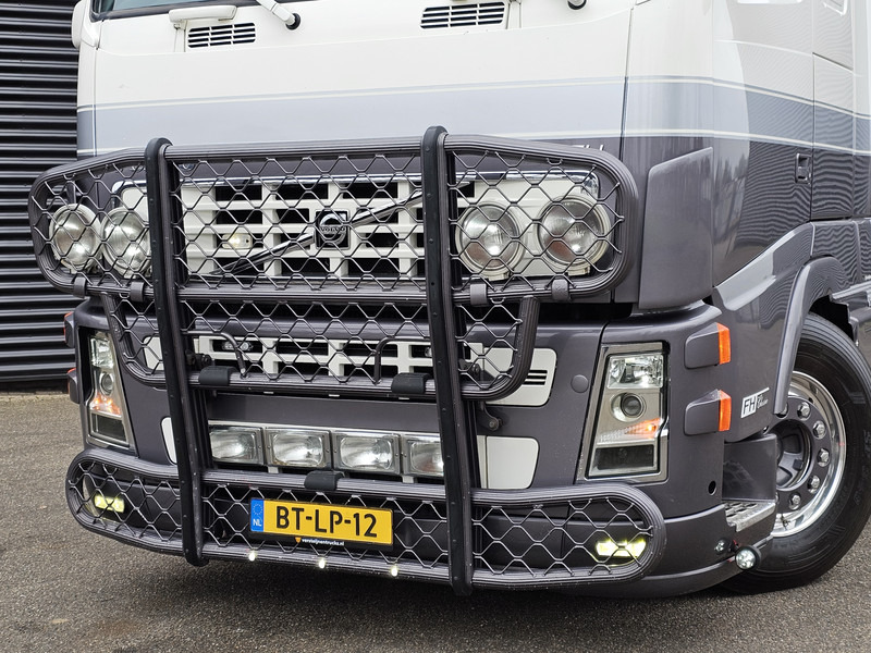 Volvo FH400 / SHOWTRUCK / SPECIAL / EXHAUST VALVE / 4X2 - Cabeza tractora: foto 4 Volvo FH400 / SHOWTRUCK / SPECIAL / EXHAUST VALVE / 4X2 - Cabeza tractora: foto 4
