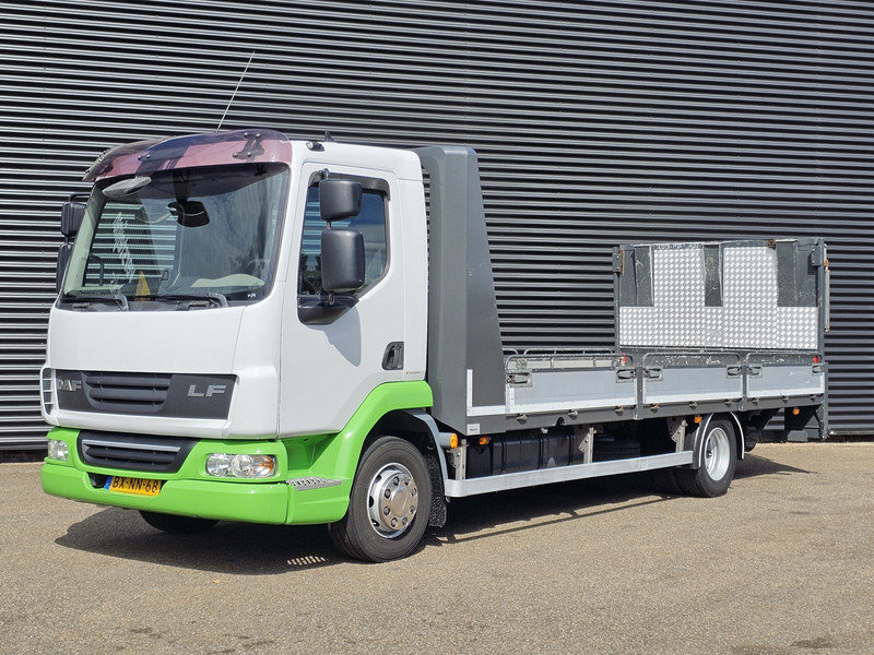 DAF LF 12.210 / OPRIJ / MACHINE TRANSPORT - Grua de remolque autos: foto 1 DAF LF 12.210 / OPRIJ / MACHINE TRANSPORT - Grua de remolque autos: foto 1