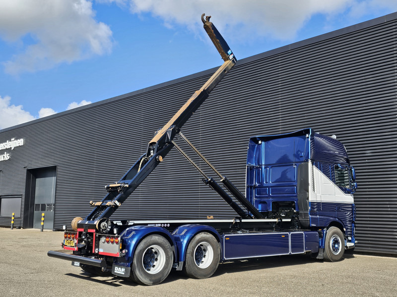 DAF XF 530 SSC 6x2 VDL HOOKLIFT 660 cm - Camión multibasculante: foto 2 DAF XF 530 SSC 6x2 VDL HOOKLIFT 660 cm - Camión multibasculante: foto 2