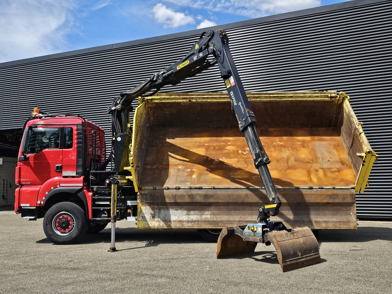 MAN TGS 33.480 6x6 / PALFINGER Z CRANE / 2 SIDE TIPPER - Camión volquete, Camión grúa: foto 2 MAN TGS 33.480 6x6 / PALFINGER Z CRANE / 2 SIDE TIPPER - Camión volquete, Camión grúa: foto 2