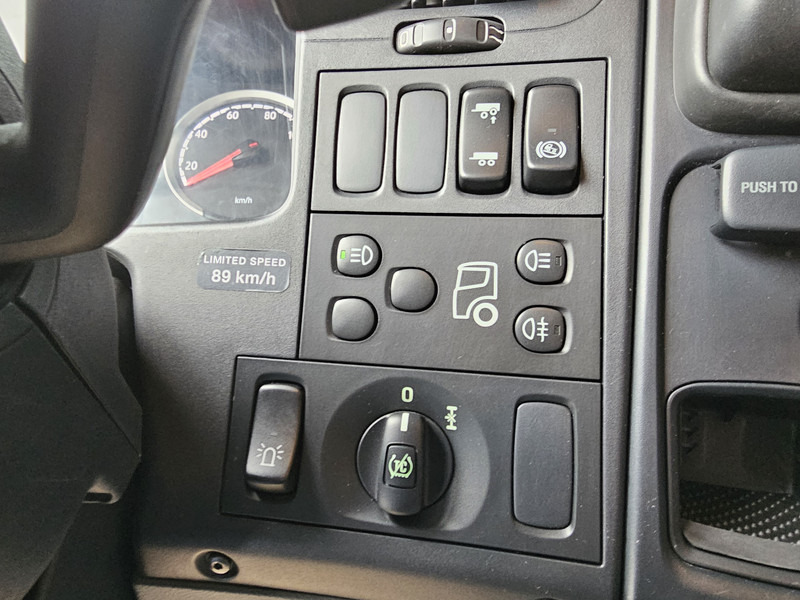 Camión grúa Scania P320 4x2 / PALFINGER PK14002 / CRANE/KRAN: foto 15 Camión grúa Scania P320 4x2 / PALFINGER PK14002 / CRANE/KRAN: foto 15