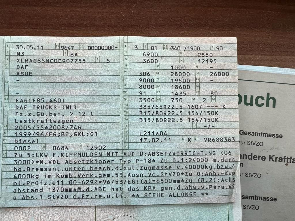 DAF CF 85.460 6X2 VDL Absetzer Top Zustand Retarder DAF CF 85.460 6X2 VDL Absetzer Top Zustand Retarder - Camión portacontenedor de cadenas: foto 3 DAF CF 85.460 6X2 VDL Absetzer Top Zustand Retarder DAF CF 85.460 6X2 VDL Absetzer Top Zustand Retarder - Camión portacontenedor de cadenas: foto 3