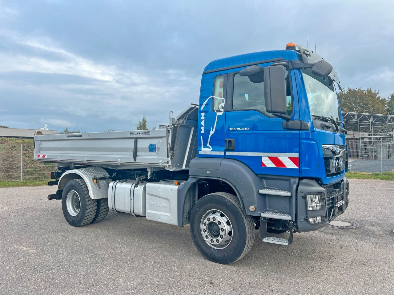 MAN 18.430 4X2 Meiller 3. Seitenkipper Top Zustand - Camión volquete: foto 1 MAN 18.430 4X2 Meiller 3. Seitenkipper Top Zustand - Camión volquete: foto 1