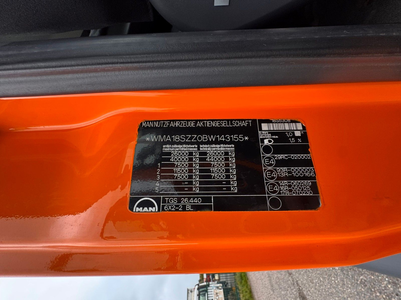 MAN 26.440 6X2 Meiller RK 20.70 mit Funk - Camión multibasculante: foto 3 MAN 26.440 6X2 Meiller RK 20.70 mit Funk - Camión multibasculante: foto 3