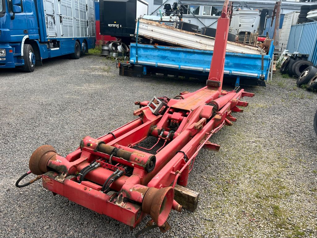 Meiller Abrollaufbau für 6X4 mit 3,90 Radstand - Camión multibasculante: foto 1 Meiller Abrollaufbau für 6X4 mit 3,90 Radstand - Camión multibasculante: foto 1
