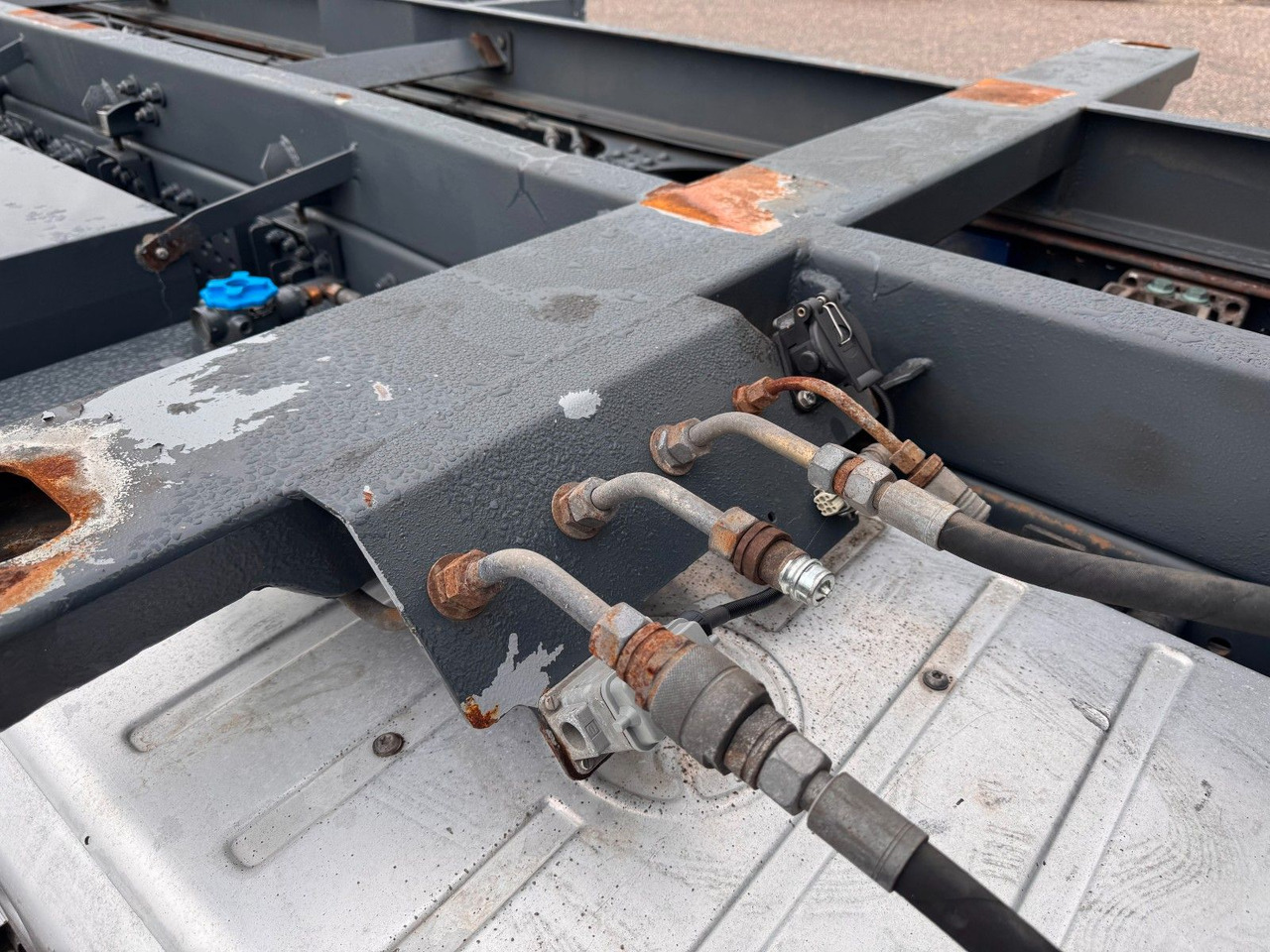 Camión cisterna Mercedes-Benz 2536 ADR Valid & kipphydraulik für Gastank: foto 11